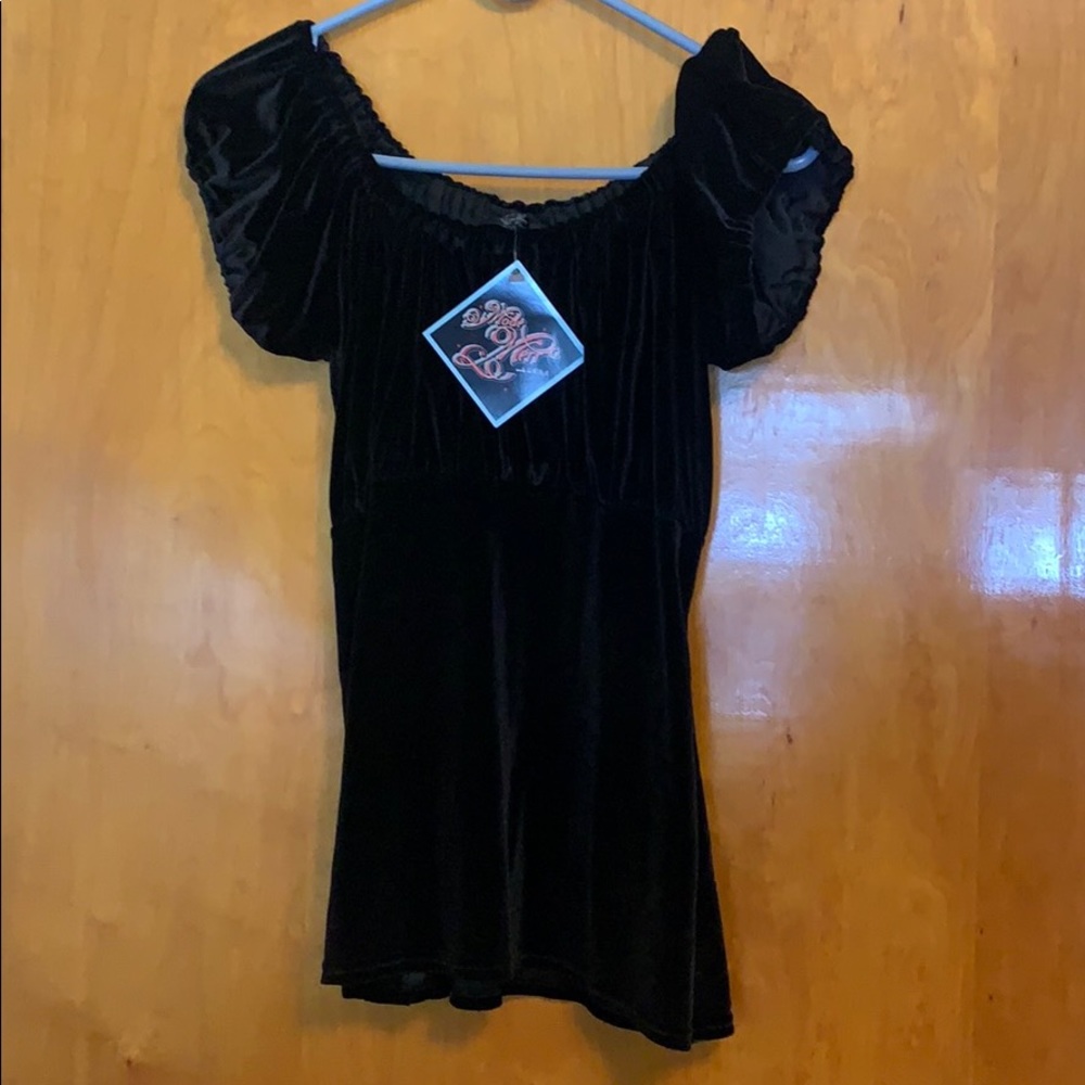 Mode Merr stretch velvet cap sleeve blouse